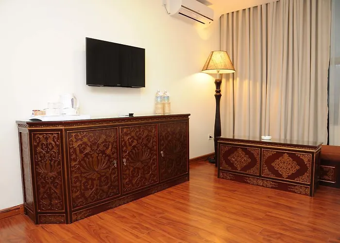 Hotel Vannasut And 4*