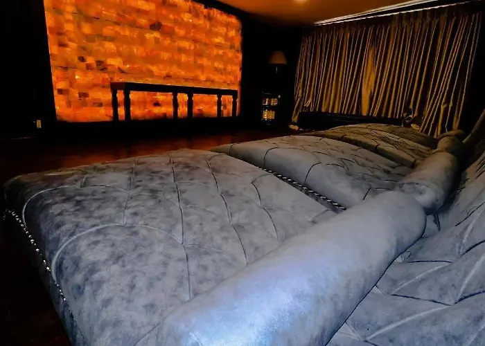 Hotel Vannasut And 4*