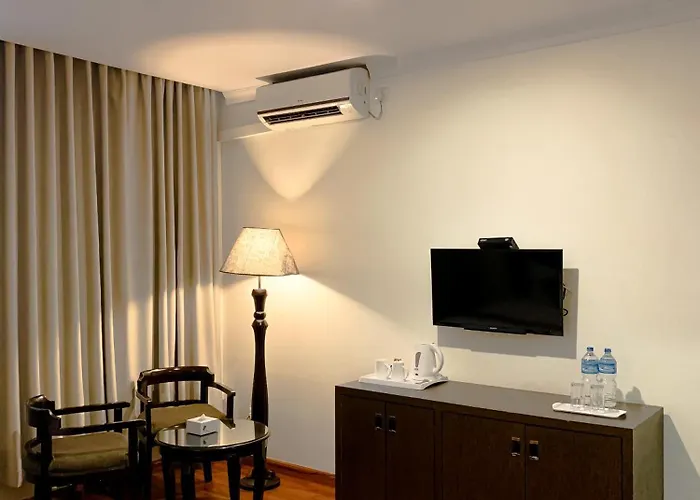 Hotel Vannasut And
