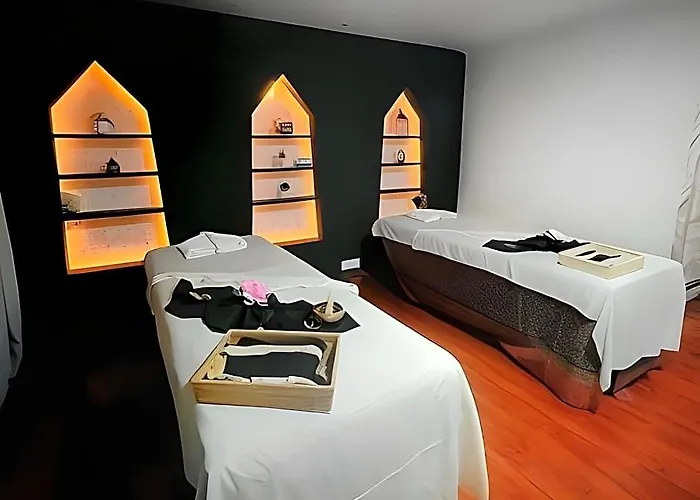 Vannasut And Hotel